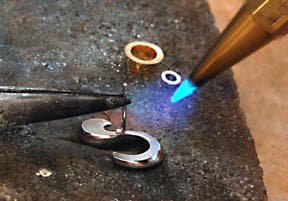 950 Palladium: Combining Yellow Gold and Palladium