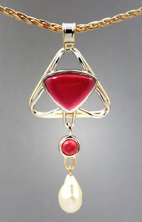 950 Palladium: Combining Yellow Gold and Palladium