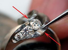 950 Palladium: Gemstone Setting Considerations