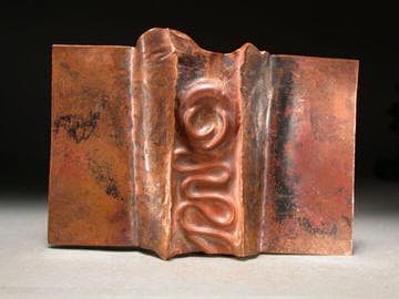 T-fold with table insert