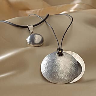 How to Make Your Own Locket