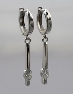 Reconstructing Earrings Using Welding Technology