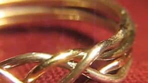 Three colors puzzle ring