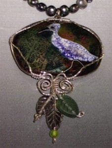Little White Heron. Basse taille enamel, cloisonne, three-wire Argentium silver bezel.