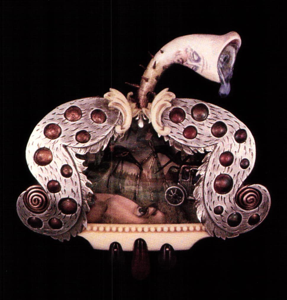 Monumentality in Miniature