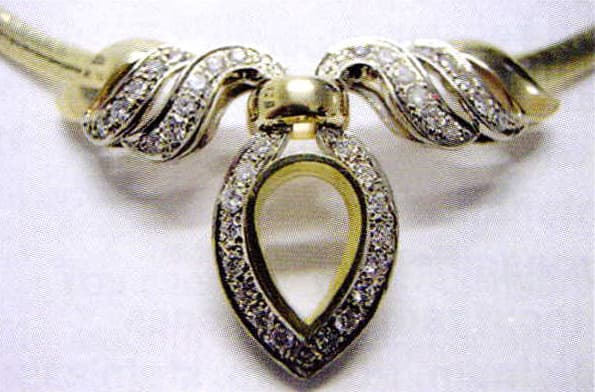 Article: Setting a Pear Shape Emerald in a Full Bezel