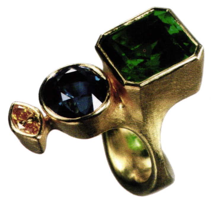 Hans Jaenisch: Jewelry Shows its Colors