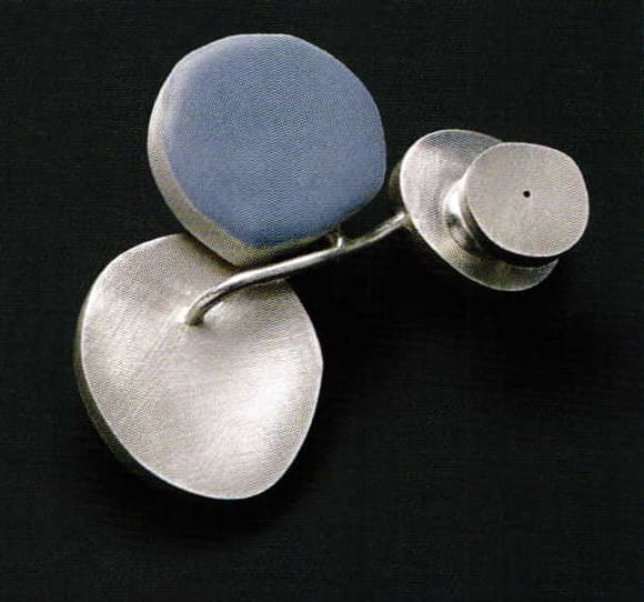 White Gold: Jewelry Made of Porcelain