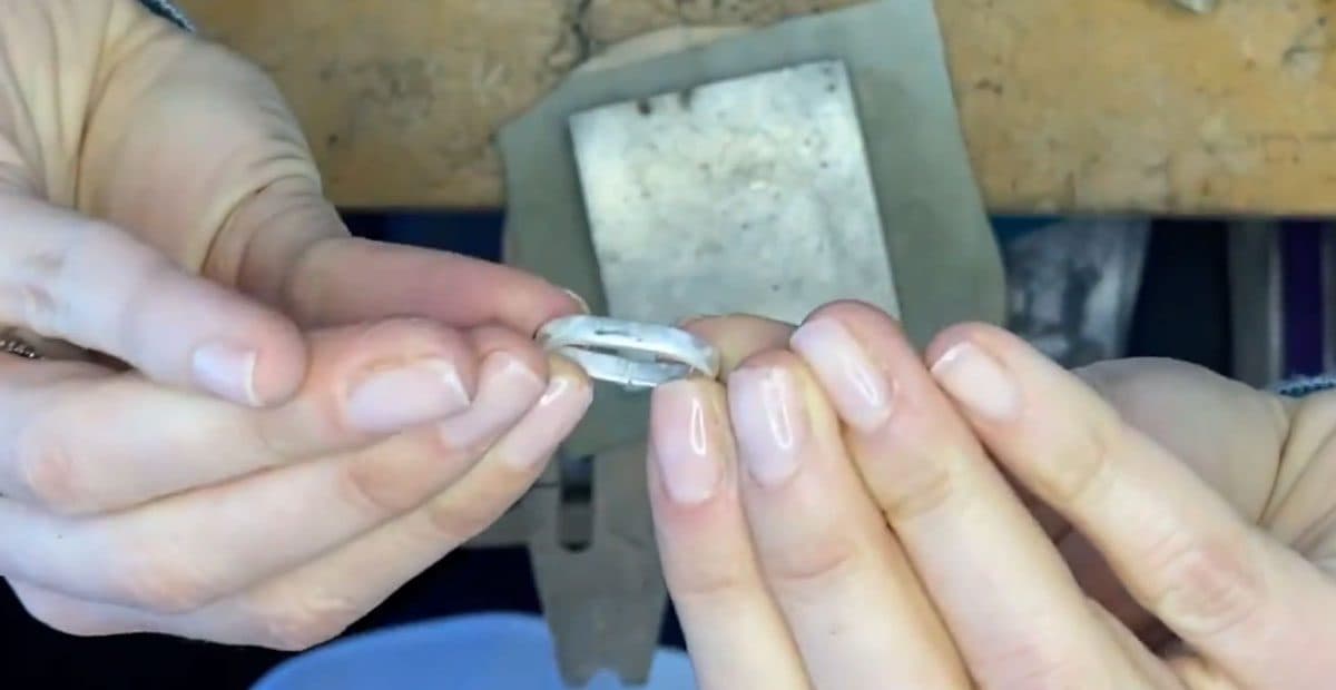How to Make a Round Silver Ring Video