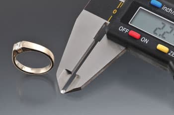 Using a Millimeter Gauge to Place Gems for Graver Setting