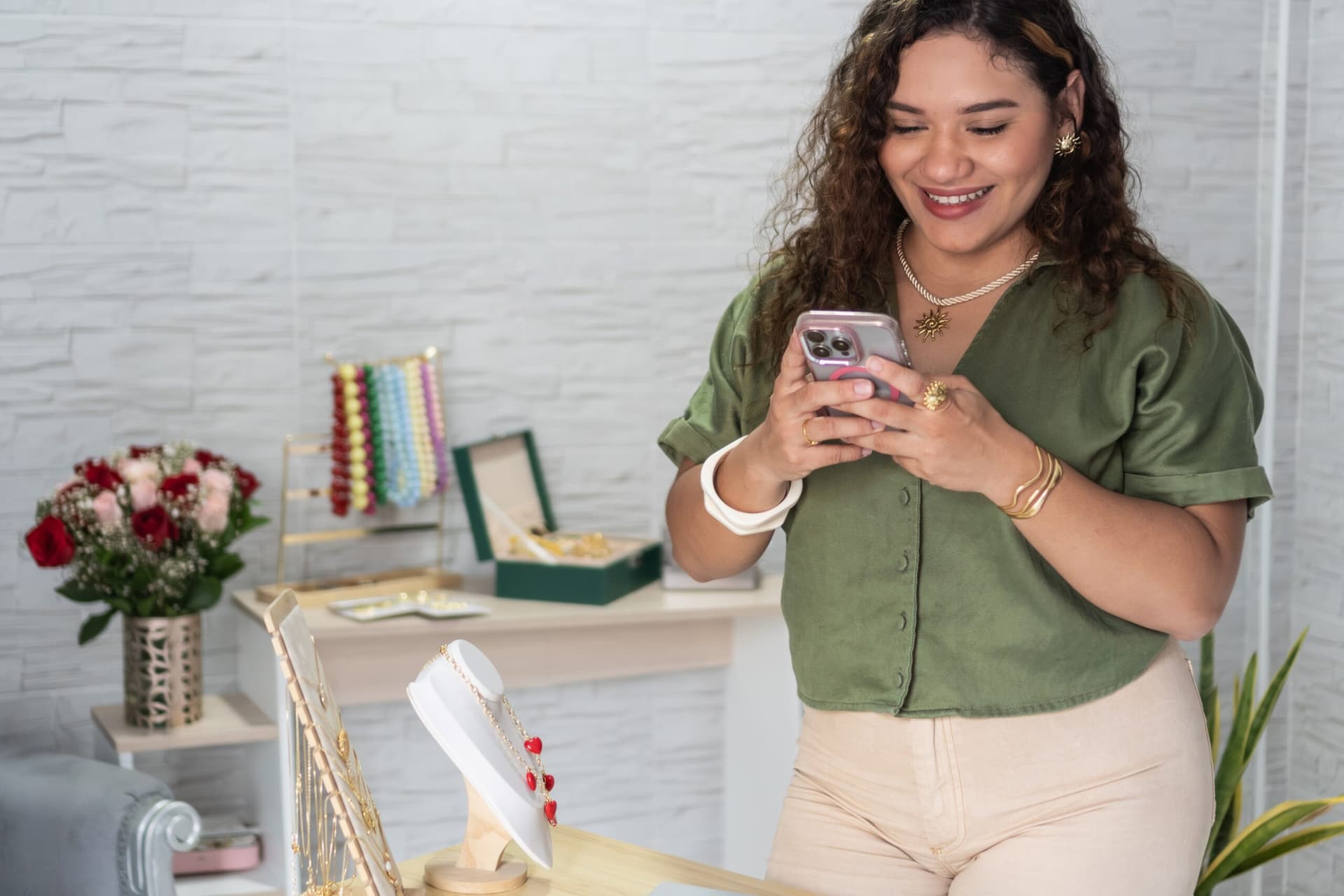 Social Networking Tips for Jewelry Companies