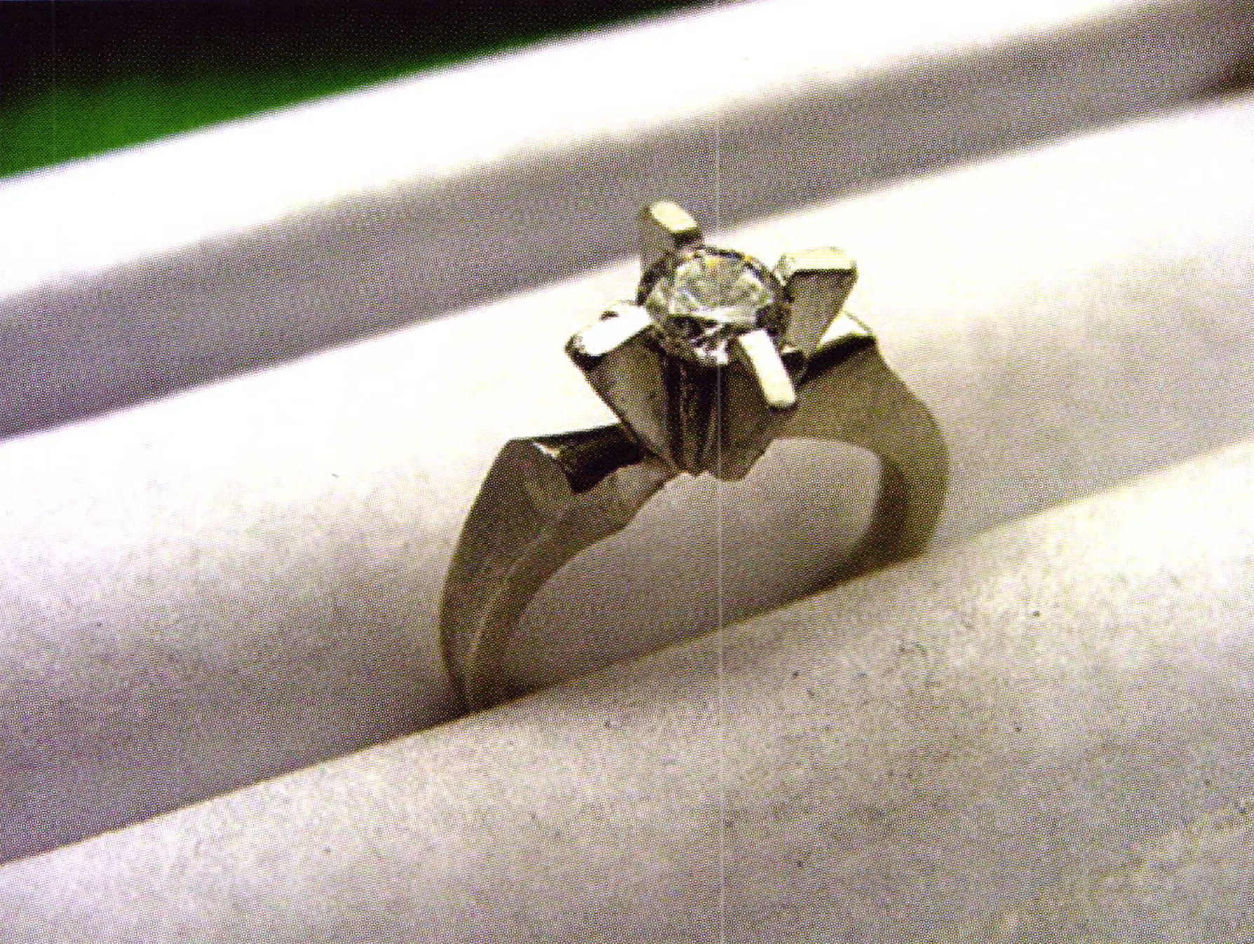 Flat Topped Solitaire Setting