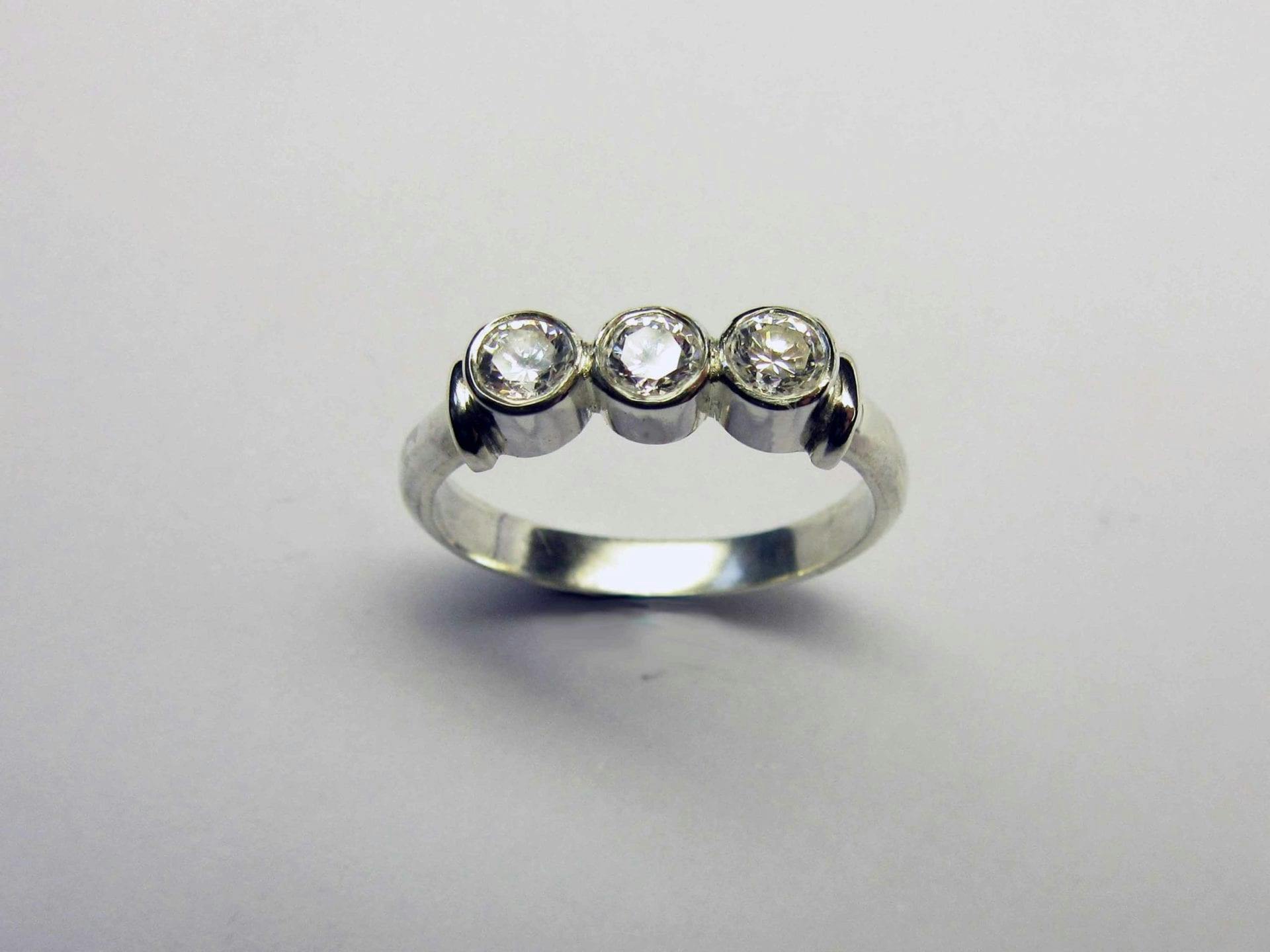 How to Make a Tube Setting 3-Stone Ring