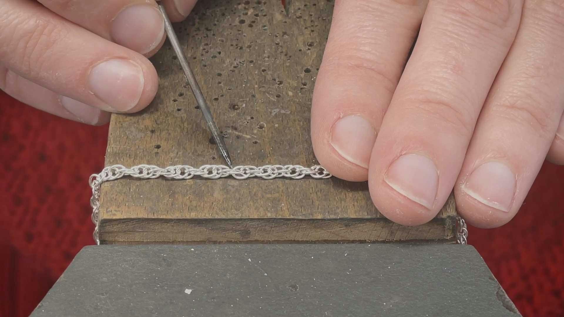 How to Repair a Chain